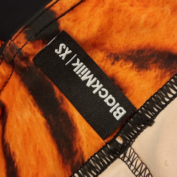 Blackmilk Tiger Stripe Crop Leggings - Picture 14 of 14